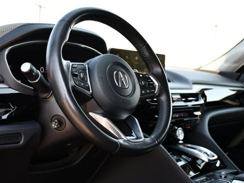 Used 2023 Acura MDX w/ Technology Package AWD/4WD image 19