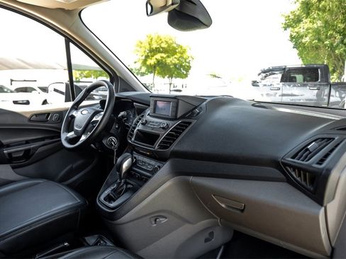 Used 2022 Ford Transit Connect XL image 9