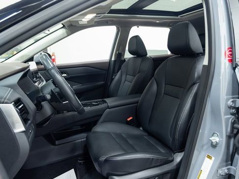 Used 2022 Nissan Rogue SL w/ SL Premium Package image 23