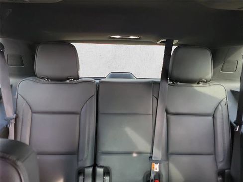 Used 2021 GMC Yukon Denali w/ Denali Premium Package image 16