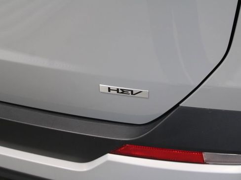 Used 2025 Kia Carnival EX image 13