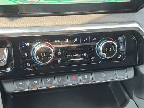 New 2026 GMC Sierra 1500 Denali w/ Technology Package AWD/4WD image 31