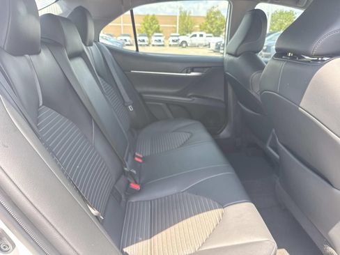 Used 2023 Toyota Camry SE w/ Convenience Package FWD image 9