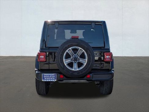 Used 2021 Jeep Wrangler Unlimited Sahara image 4
