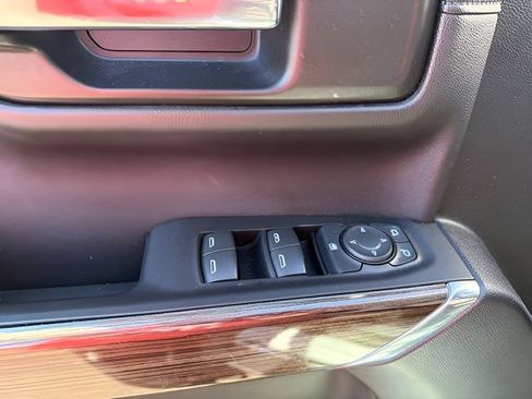 Used 2021 Chevrolet Silverado 1500 LT AWD/4WD image 11