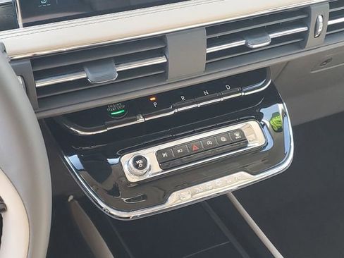 Certified 2023 Lincoln Corsair FWD image 19