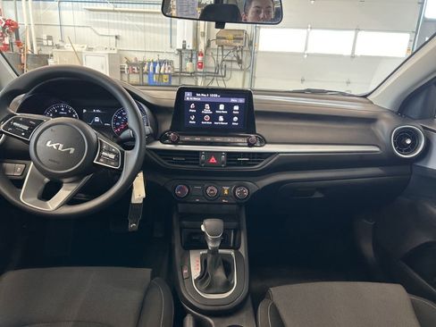 Certified 2023 Kia Forte LXS FWD image 7