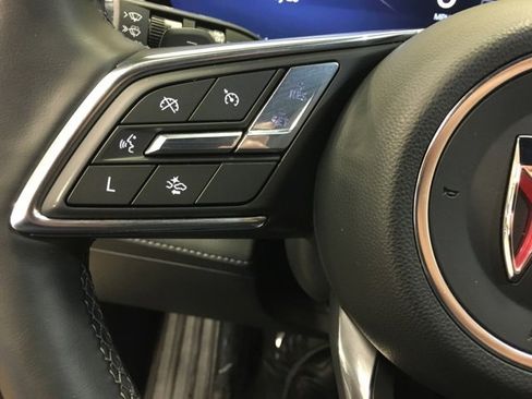 Used 2025 Buick Enclave Preferred image 27