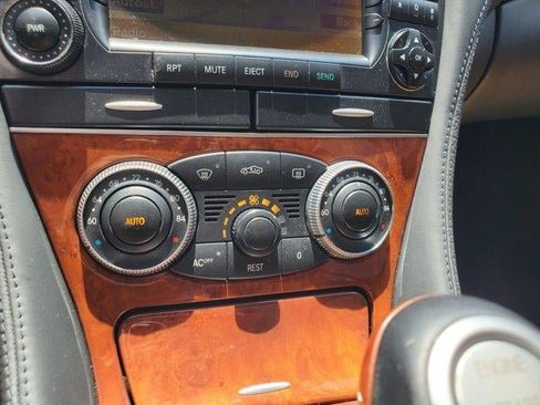 Used 2005 Mercedes-Benz SL 600 image 22