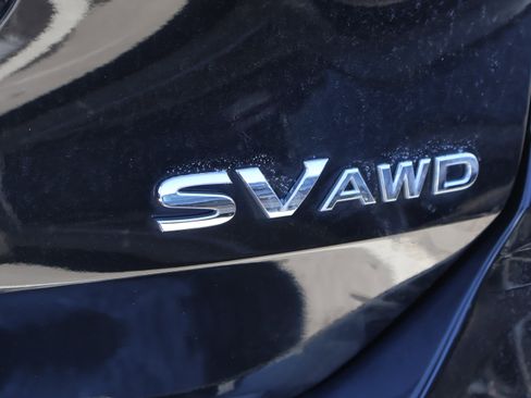 Used 2017 Nissan Rogue SV image 16