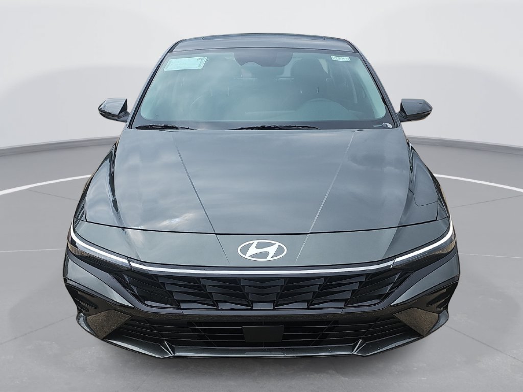 New 2026 Hyundai Elantra Limited FWD image 2