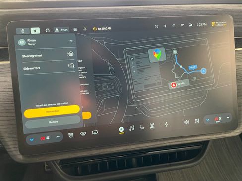 Used 2023 Rivian R1T Adventure image 34