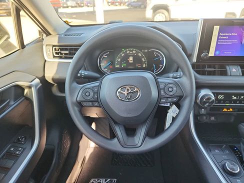 Used 2025 Toyota RAV4 LE image 19