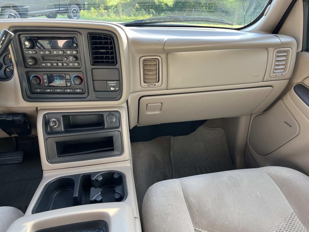 Used 2004 Chevrolet Silverado 2500 LS w/ Heavy-Duty Power Package RWD image 12
