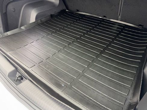 Used 2024 Volkswagen Atlas Cross Sport SEL R-Line image 80