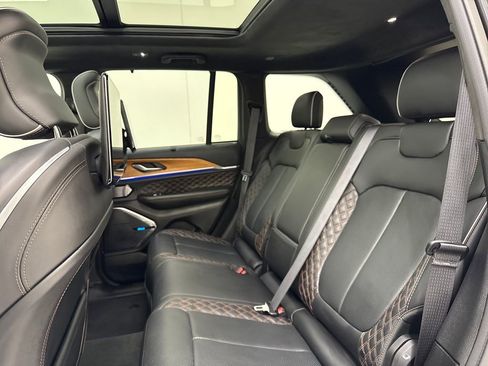 Used 2024 Jeep Grand Cherokee Summit AWD/4WD image 34
