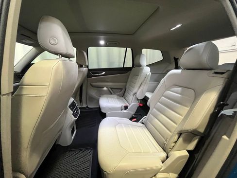 Certified 2025 Volkswagen Atlas SEL image 24