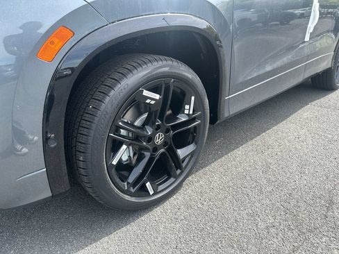 New 2026 Volkswagen Tiguan SE R-Line AWD/4WD image 7