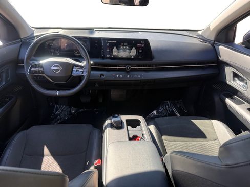 Used 2024 Nissan Ariya FWD image 10
