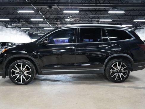 Used 2019 Honda Pilot Elite image 2