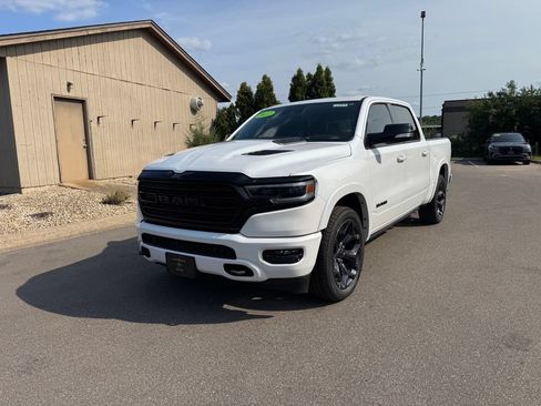 Used 2022 RAM 1500 Limited AWD/4WD image 2