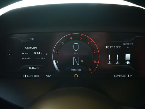 Used 2024 McLaren 750S Spider RWD image 16