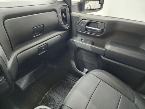 Used 2022 GMC Sierra 2500 Pro w/ Convenience Package image 12