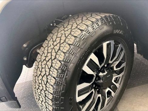 Used 2024 GMC Sierra 2500 Denali Ultimate AWD/4WD image 33