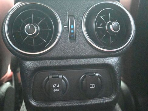 Used 2020 Kia Stinger GT2 image 16