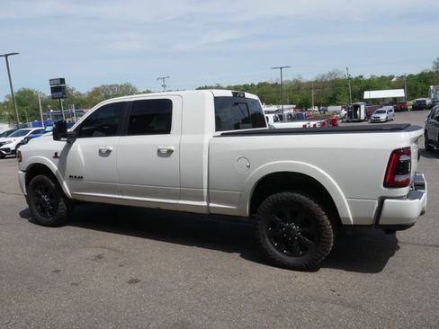 Used 2024 RAM 3500 Limited AWD/4WD image 12