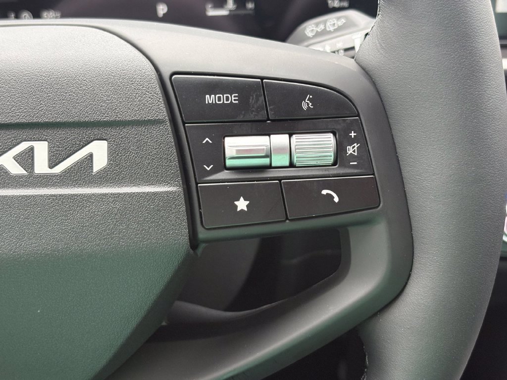 New 2026 Kia Sportage SX FWD image 24