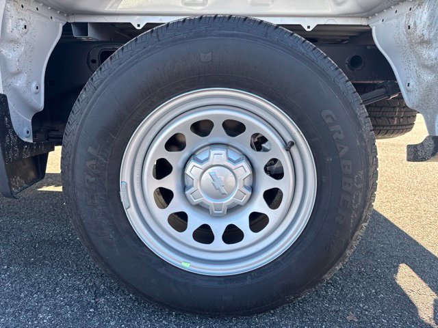 Used 2026 Chevrolet Silverado 1500 W/T RWD image 8