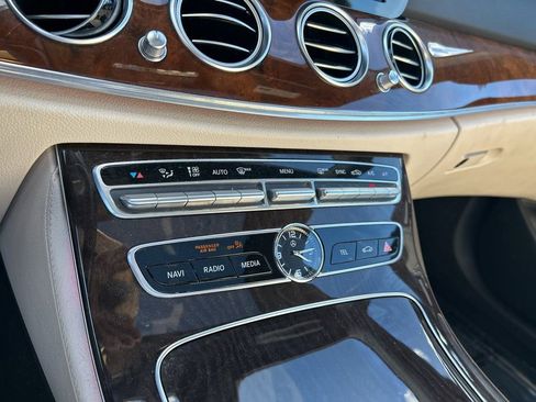 Used 2019 Mercedes-Benz E 300 w/ Premium 1 Package image 33