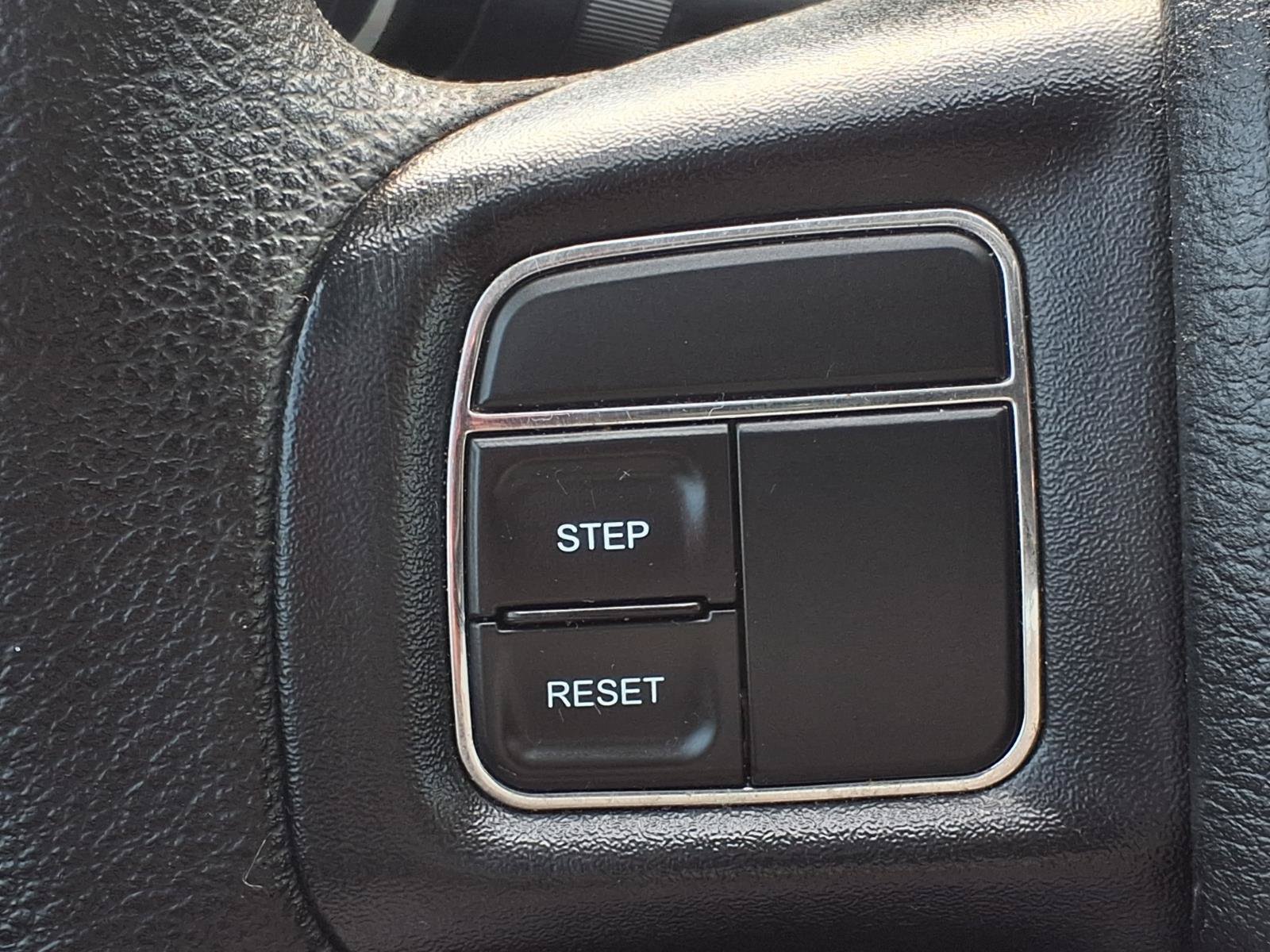 Used 2017 Dodge Grand Caravan SE w/ Power Window Group FWD image 5