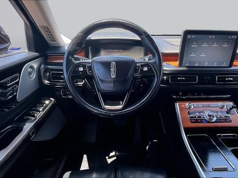 Used 2020 Lincoln Aviator Reserve w/ Equipment Group 202A AWD/4WD image 6