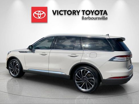 Used 2022 Lincoln Aviator Reserve w/ Equipment Group 201A AWD/4WD image 3