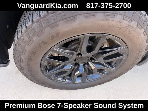 Used 2025 GMC Sierra 1500 AT4 w/ AT4 Premium Package AWD/4WD image 8