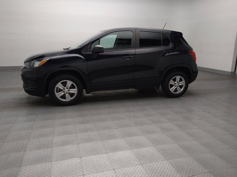Used 2022 Chevrolet Trax LS w/ Tint and Cruise Package AWD/4WD image 2