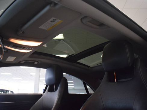Used 2011 Mercedes-Benz E 550 Coupe image 39