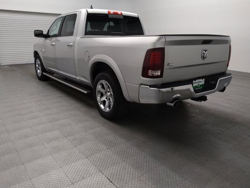 Used 2017 RAM 1500 Laramie RWD image 5