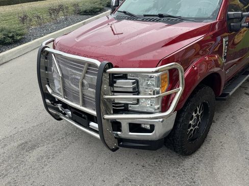 Used 2017 Ford F250 Lariat w/ Lariat Ultimate Package image 5