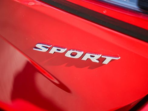 Certified 2025 Honda Civic Sport image 11