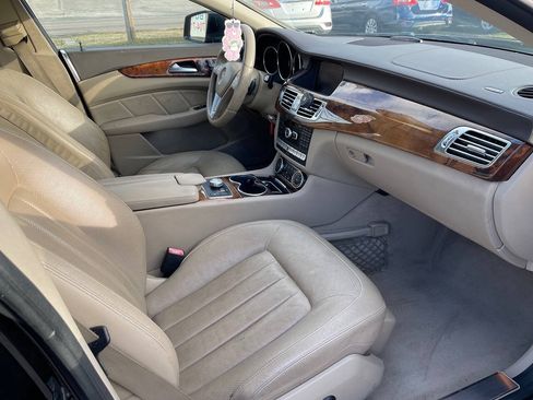 Used 2014 Mercedes-Benz CLS 550 4MATIC image 8