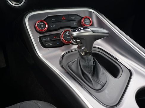 Used 2019 Dodge Challenger SXT RWD image 18