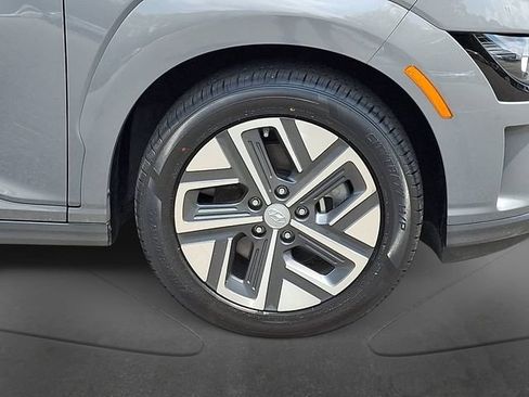 Used 2023 Hyundai Kona SE FWD image 8