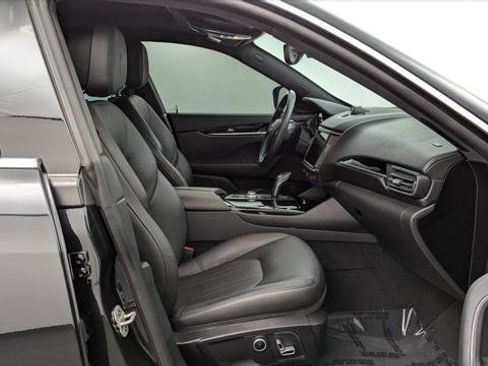 Used 2022 Maserati Levante GT image 21