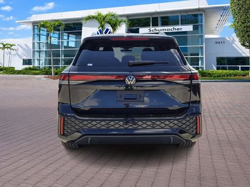 New 2026 Volkswagen Tiguan SE R-Line FWD image 6