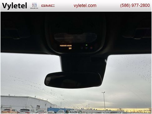 Used 2024 Buick Envista Preferred image 28