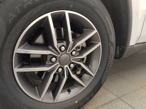 Used 2019 Jeep Grand Cherokee Limited w/ Luxury Group II image 31