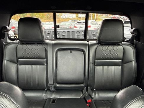 Used 2022 Nissan Frontier PRO-4X AWD/4WD image 16
